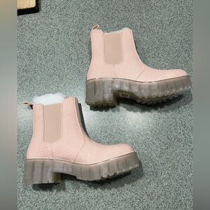 Dirty Laundry Blush Pink Margo Chelsea Boots Size 5